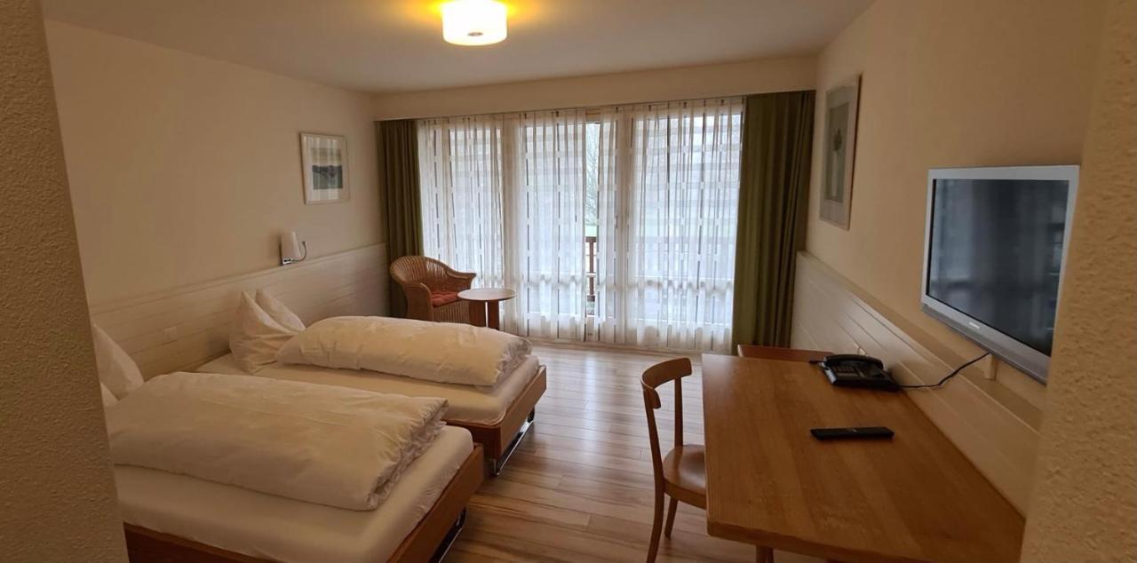 Hotel Breiti Bachenbulach ภายนอก รูปภาพ
