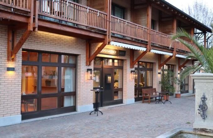 Hotel Breiti Bachenbulach ภายนอก รูปภาพ
